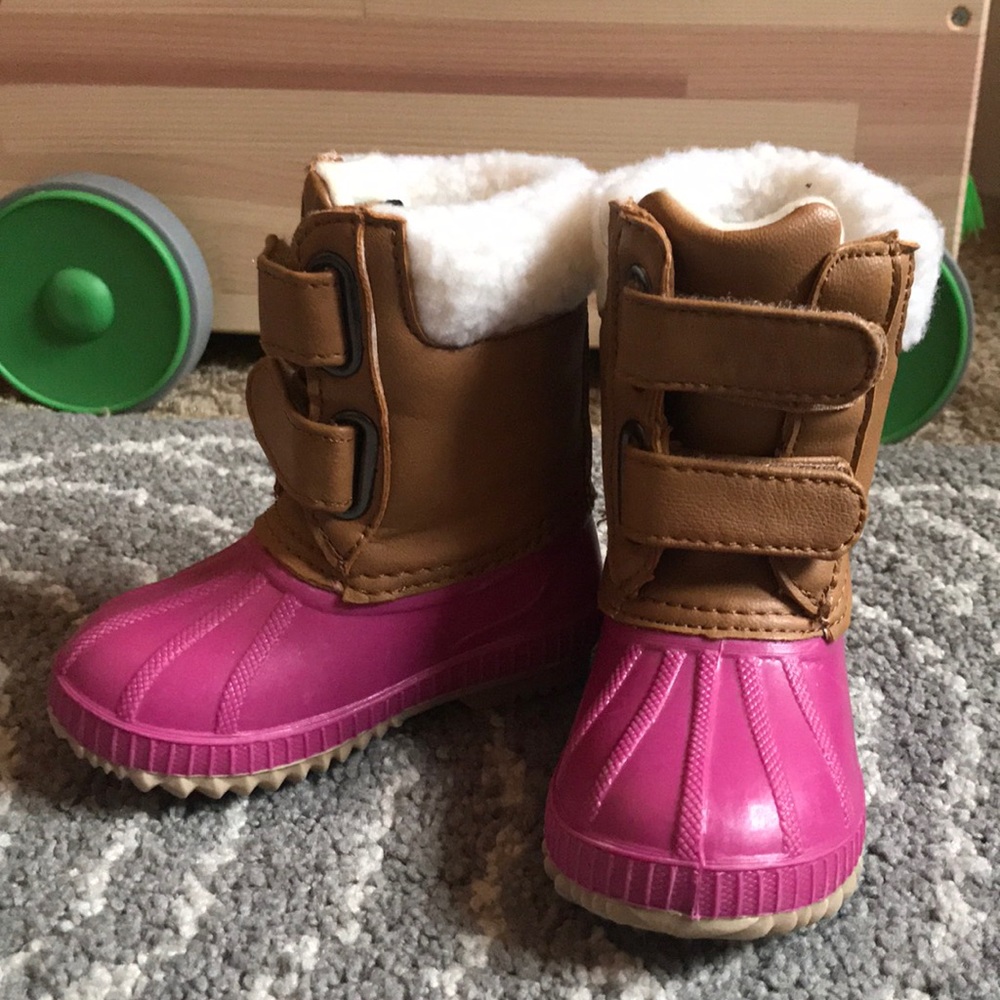 GAP duck boots!